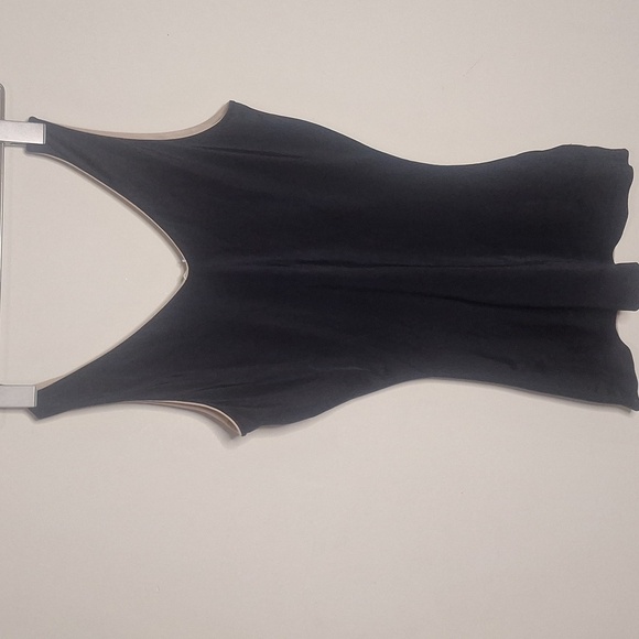 Spanx Assets Red Hot Lable Reversible Shaping Tank Top Size M - Picture 3 of 8